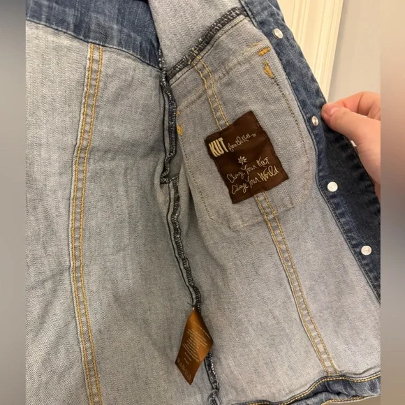 Kut From The Kloth Cropped Jean Jacket size Medium - Picture 4 of 5
